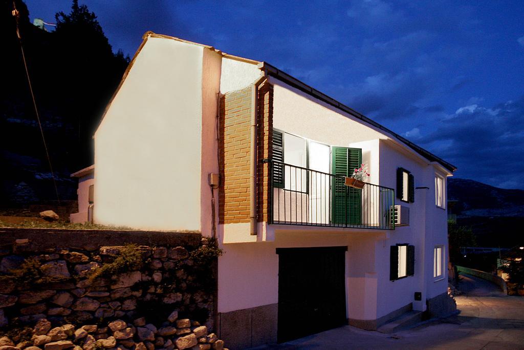 Holiday Home Miklica Klis المظهر الخارجي الصورة